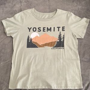 T shirt brand Zoe and Liz size L